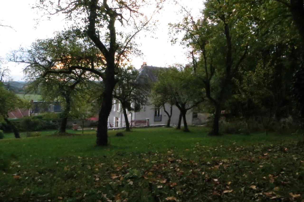 Bed and Breakfast Le Bailli De Montsaugeon Экстерьер фото